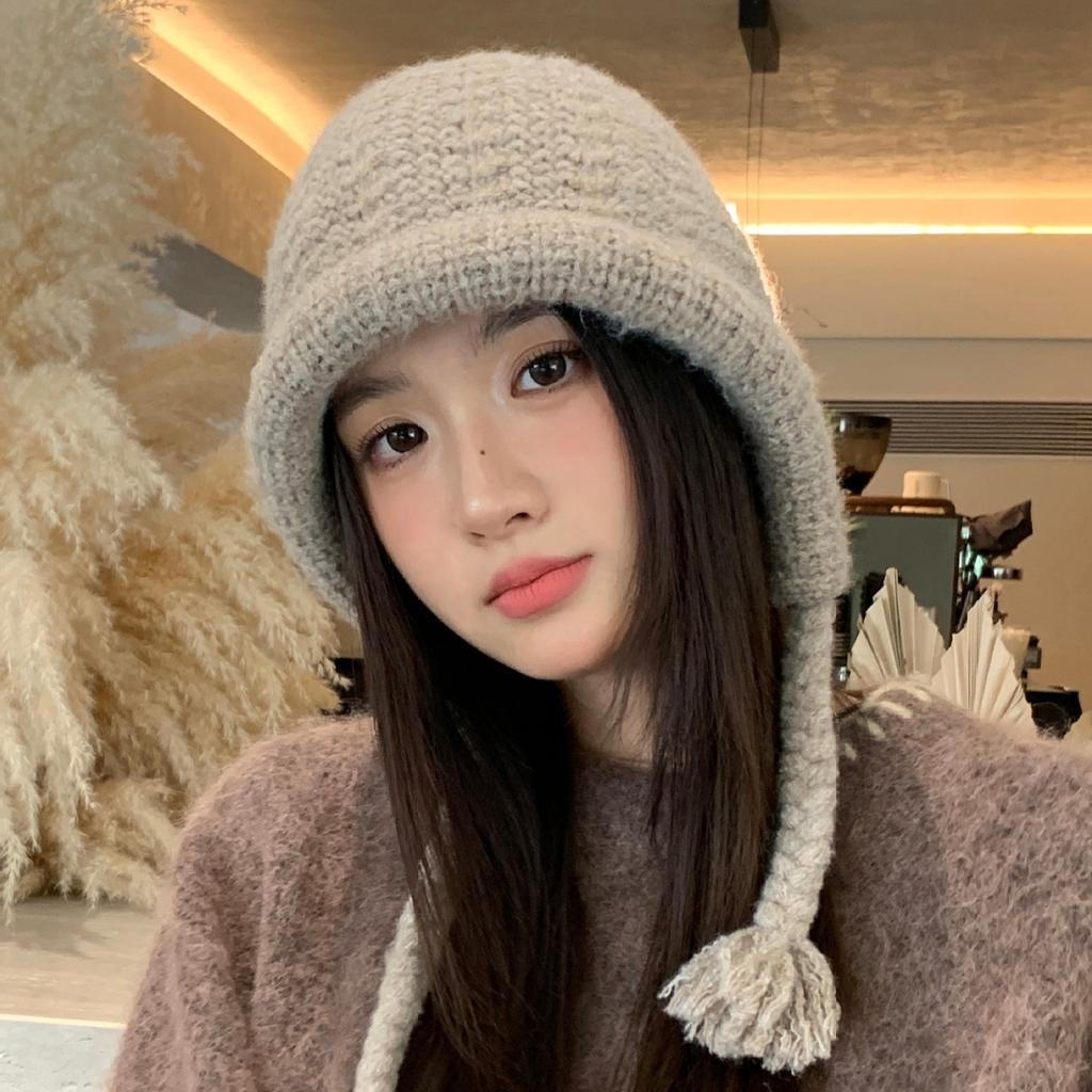 Autumn and Winter New Solid Color Knitted Wool Hat Women's Outdoor Cold and Warm Pullover Hat Tide
