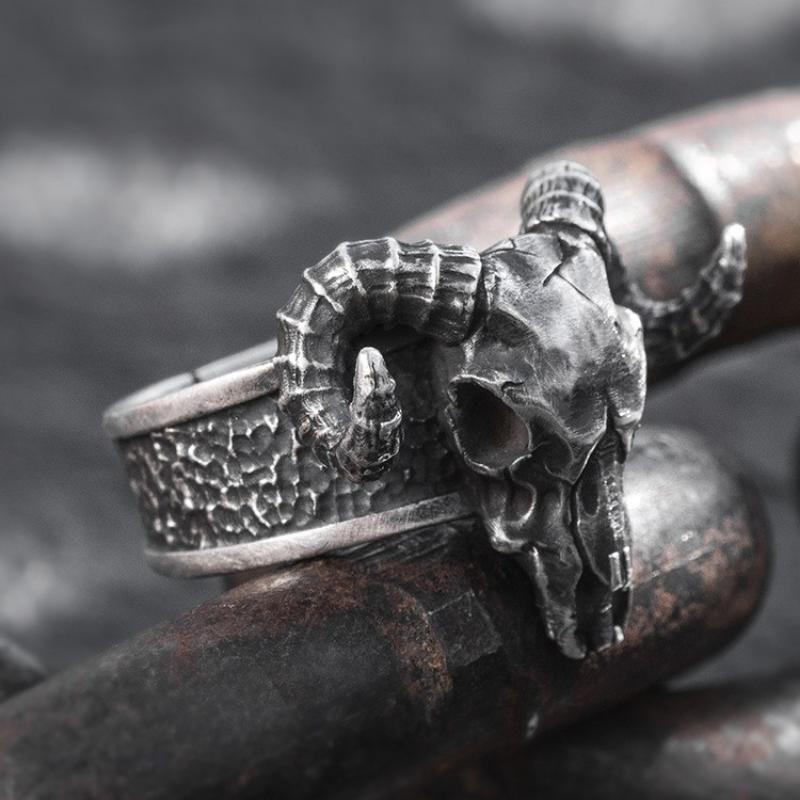 Vintage Punk Style Skull Sheep Head Ring Hip Hop Personalized Motorcycle Opening Adjustable Skull Ornament for Men and Women