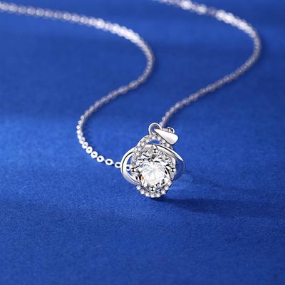 Vierblättriges Kleeblatt Halskette Damen leichter Luxus Nischen-Design Sinn für Freundin Valentinstagsgeschenk