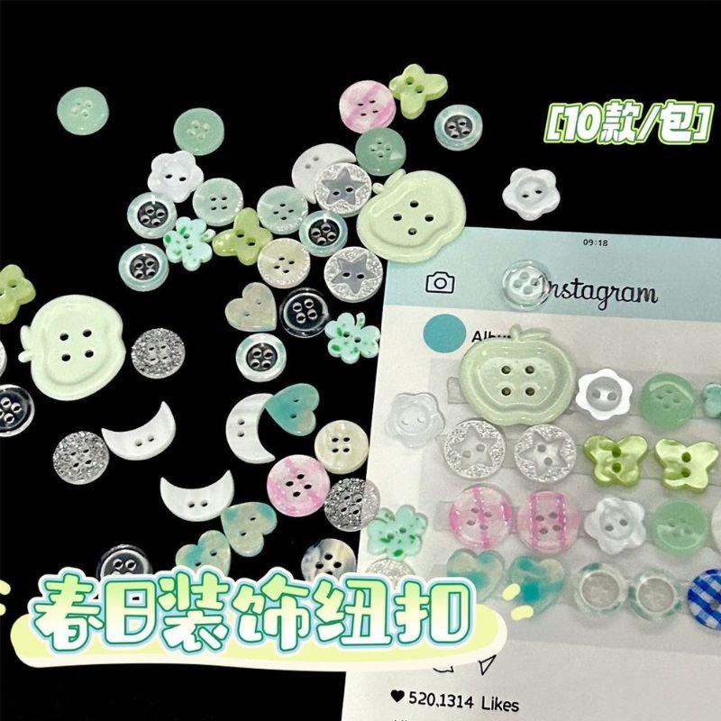 10pcs Spring Series Buttons Crafts Buttons Doll Scrapbooking Mixed Color 2/4-hole DIY Decorative Materials Sewing Accessories