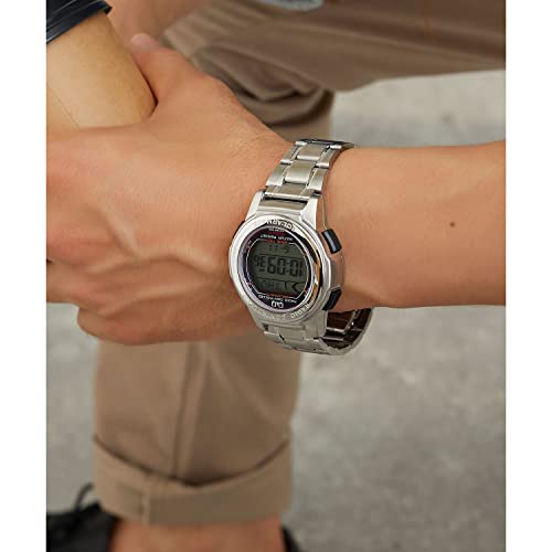 Relógio Masculino Digital Citizen Q&Q MHS5-200 Prata com Energia Solar Radio-Controlado, Resistente à Água, Visor de Data, Pulseira de Metal