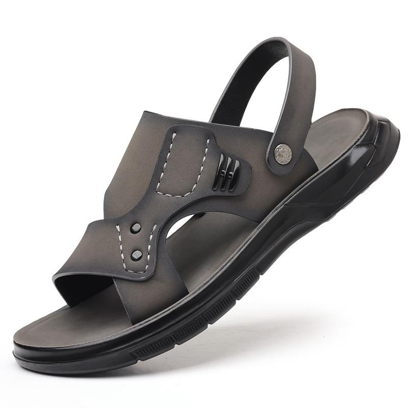 2025 summer new men's sandals fashionable wear-resistant comfortable middle-aged and elderly dad cool slippers outside wearing beach shoes