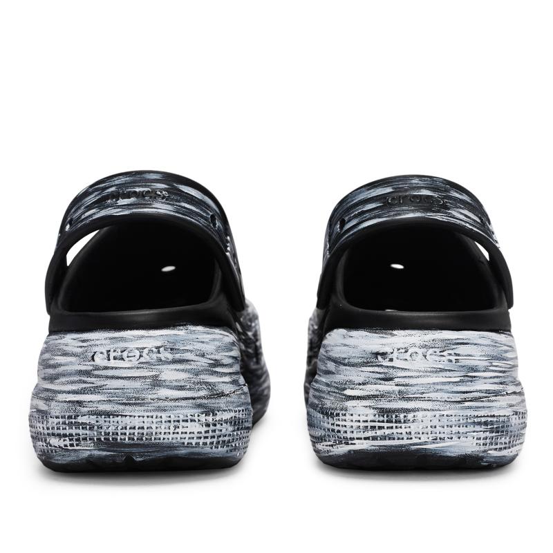 Crocs Classic clog REGO Hot Dog Hurricane Wraith Spray Paint Erase Detachable Accessories Hole Shoes Unisex Black & White