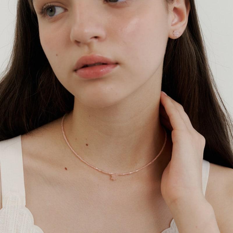 GETMEBLING petit flower necklace