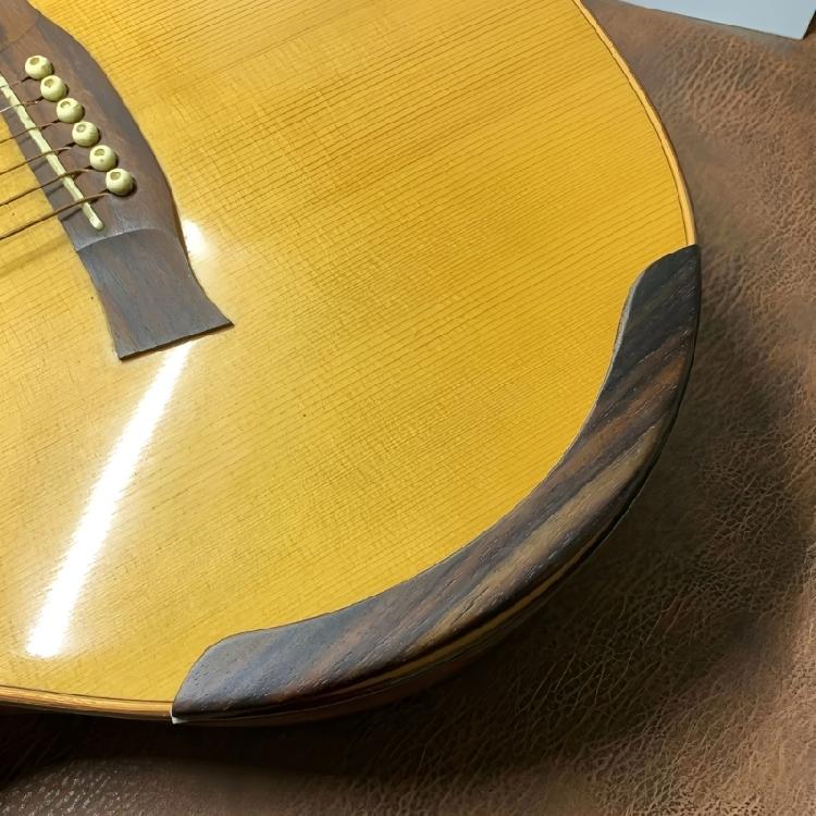 Guitar Playing Aid With Improved Sound Transmission 19.5cm Wooden Rest Prevents Arm Contact Damage