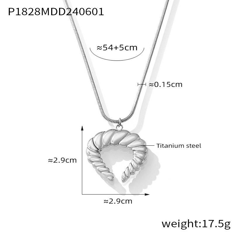 European & American Titanium Steel Horn Pendant Necklace - Minimalist, Durable, Versatile Clavicle Chain