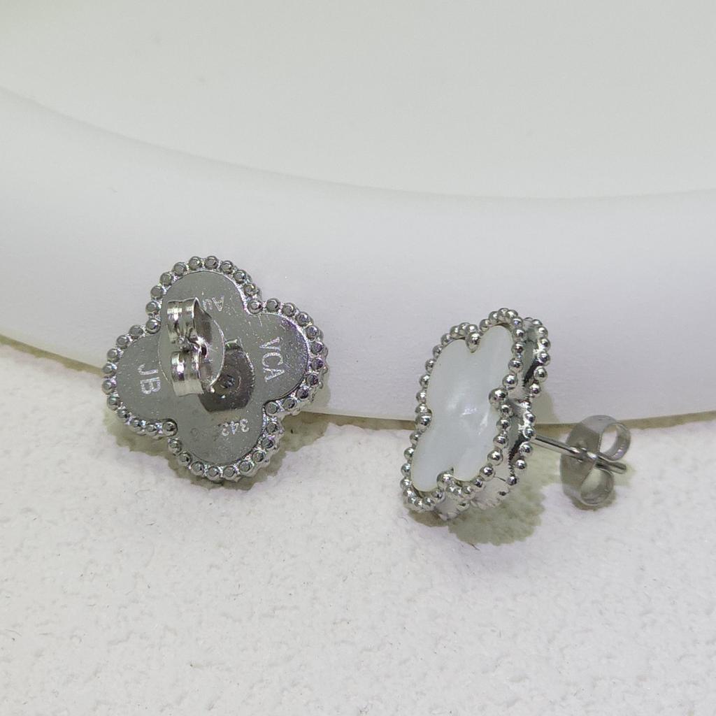 High Quality Titanium Steel Natural Mother-of-pearl Four-leaf Clover Earrings for Women 18K Fashion Premium Earrings