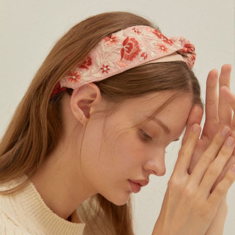 

Favorite Noun Pink Berry Pink