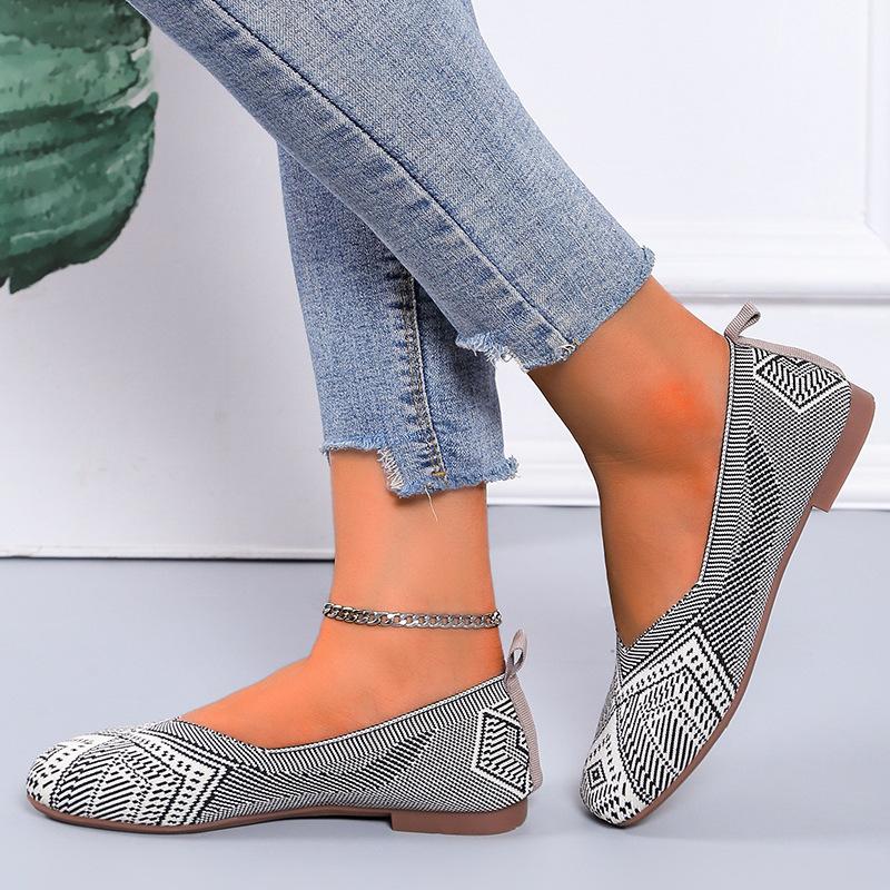 

Большие размеры обуви Doudou, летние новые туфли для бабушек, квадратная головка, летящее плетение, неглубокий носок, одна педаль, мягкая подошва, женские одинарные туфли 42