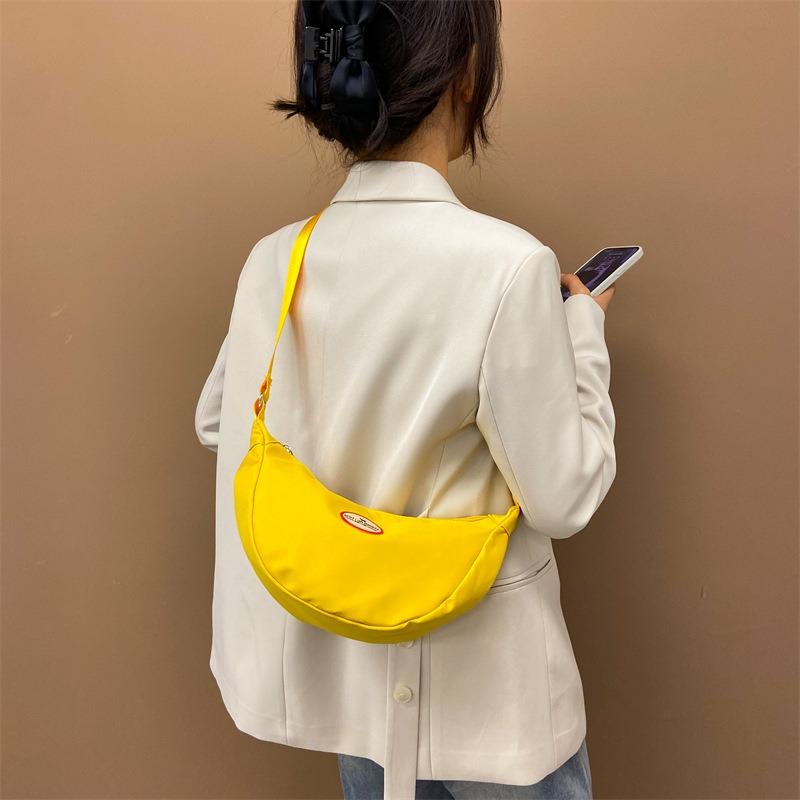 Dumpling bag new women's bag fashionable and simple shoulder messenger bag