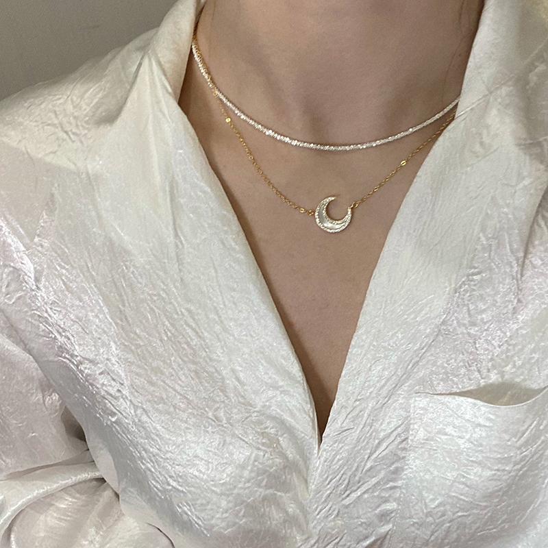 ANENJERY Collier lune pour femmes, coquille blanche brillante, chaîne de clavicule, bijoux de fête