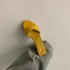 Walking dopamine! White lemon yellow open-toed slope heel 2025 summer new one-word drag low-heeled commuter sandals