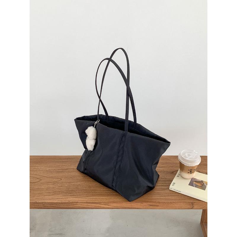 

New spring women s shoulder bag fashion casual commuter bag high sense large capacity nylon tote bag чорний