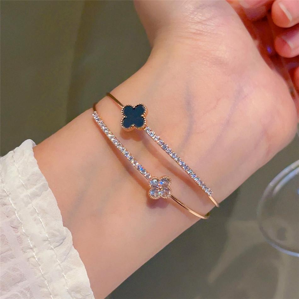 

Высококачественный браслет с четырьмя листами клевера, регулируемый браслет из розового золота, сетчатый красный темпераментный женский браслет, двойной браслет розового золота