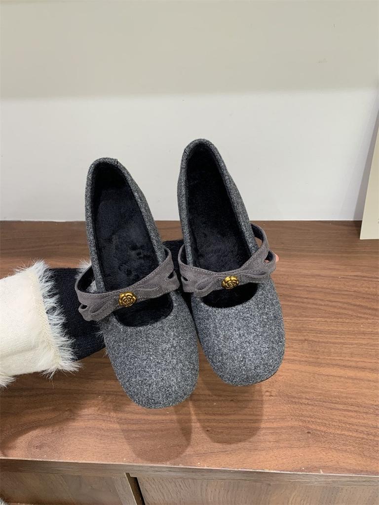 Xiaoxiangfeng inner height increase Mary Jane shoes autumn and winter round head velvet warm thick-soled beanie ladyshoes