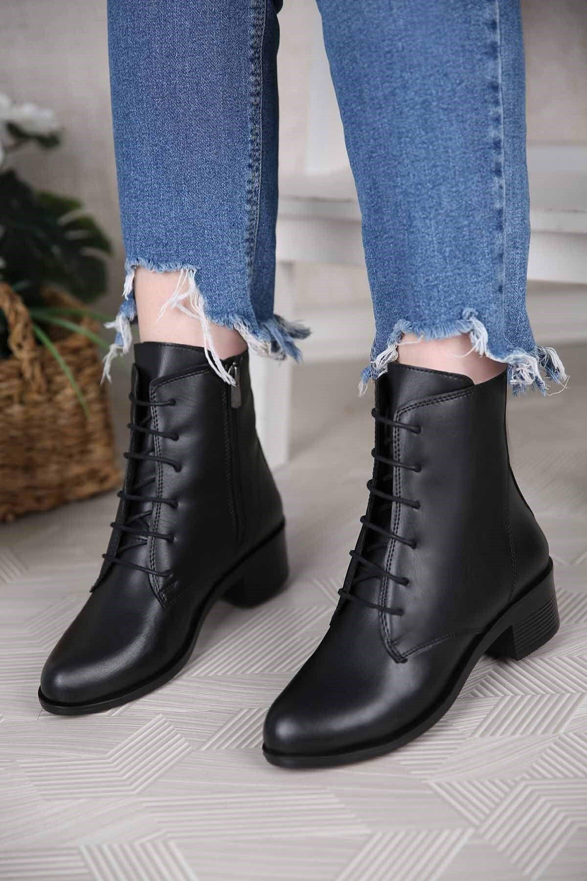 

Women Modern Stylish Fashion Women Round Toe Boots Black Skin 38