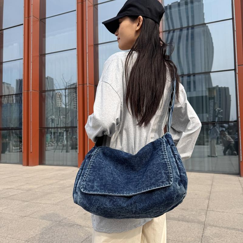 Men's Denim Bag Women's Large Capacity Lightweight Messenger Bag Student School Bag Crossbody Bag