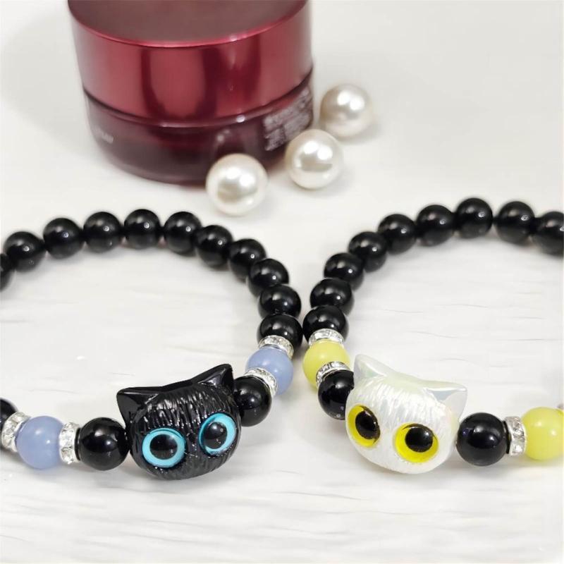 Lovely Bracelet Resin Luminous Bead Bracelet Comfortable Cat Hand Chain Great for Everyday Life and Dating