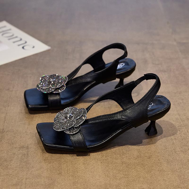 

Мода 2025 Горячая Распродажа Женские Современные Сандалии Летние Большие Размеры Квадратный Носок Цветочные Тонкий Каблук Сандалии Слипоны для Модного Элегантного Платья 35 чёрный