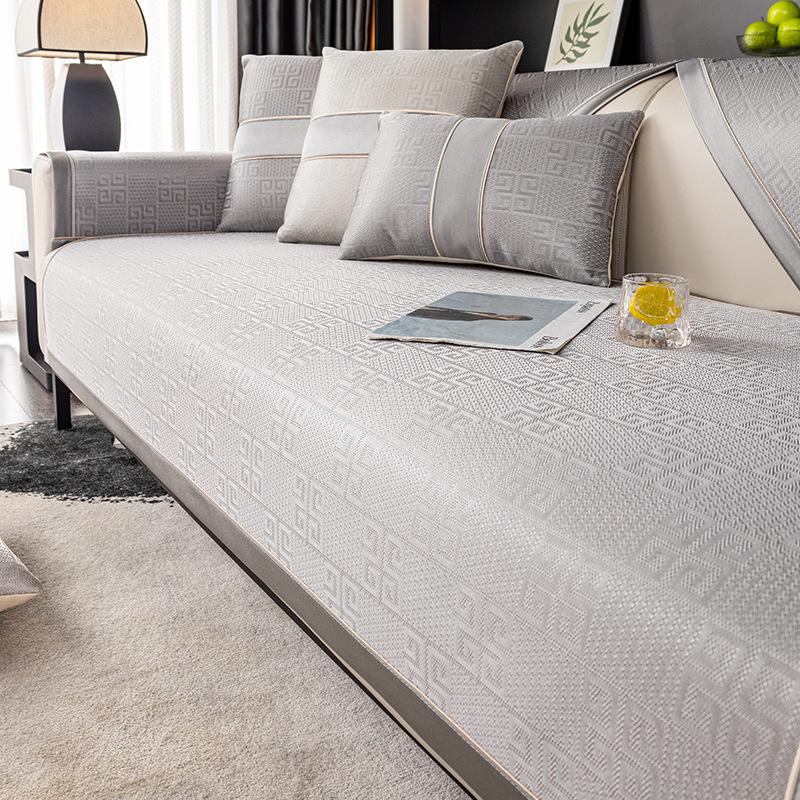 

Черный технологический ледяной шелк, подушка для дивана, летний коврик, новый нескользящий чехол для дивана, доступный роскошный стиль, пылезащитный чехол, ткань 70*70