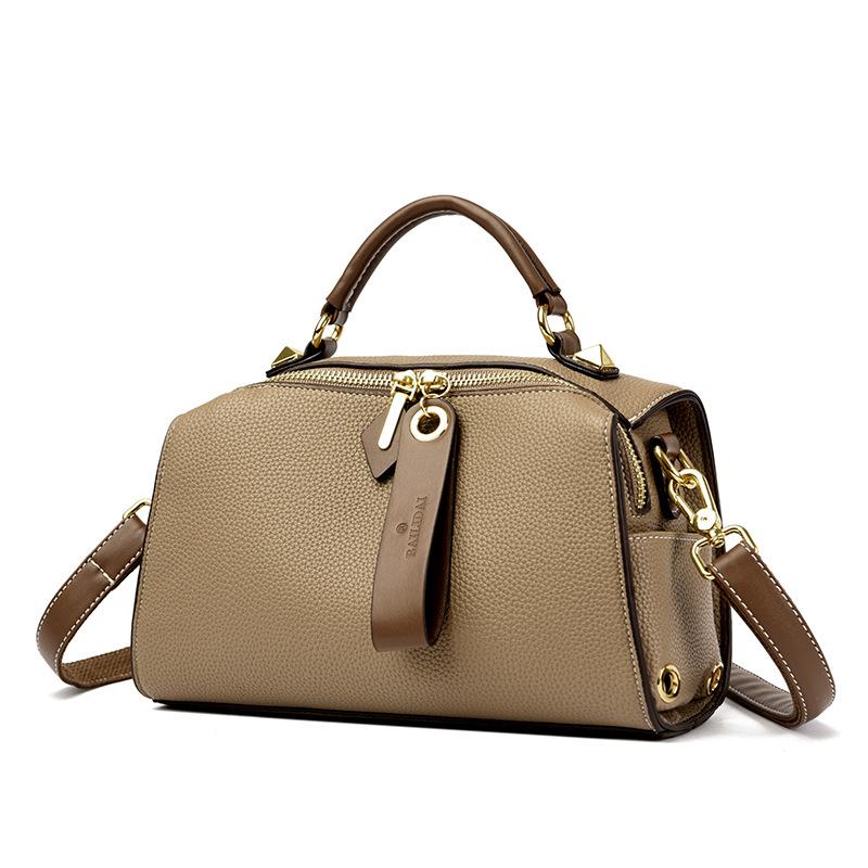 Women's bag new fashionable retro women's portable oblique span shoulder large capacity women's bag simple pillow bag