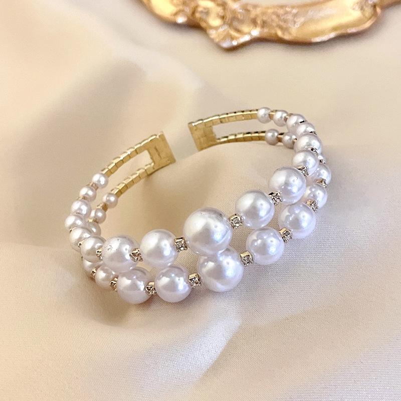 Bracciale rigido con doppio strato di perle simulate per donna, delicato gioiello da festa