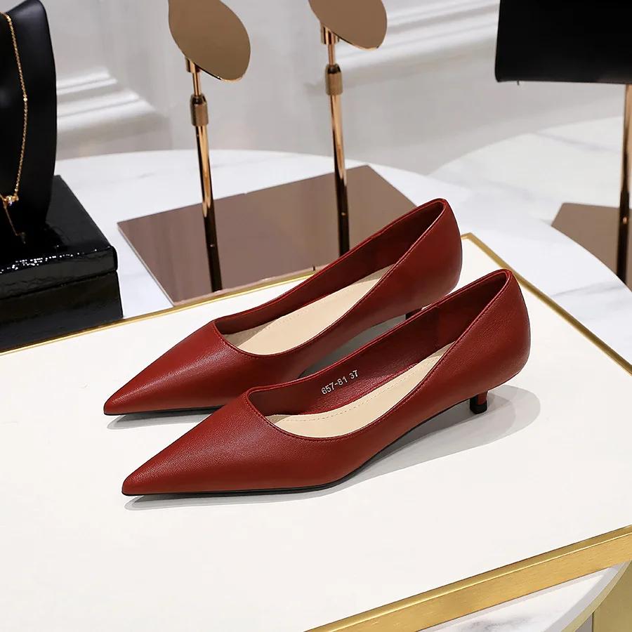 

Мода 2025 Корейская версия Женские туфли-лодочки Модные низкие каблуки Заостренный носок Женская обувь Офисная работа Оксфорды для женщин Femme Zapatos 35 бордовый