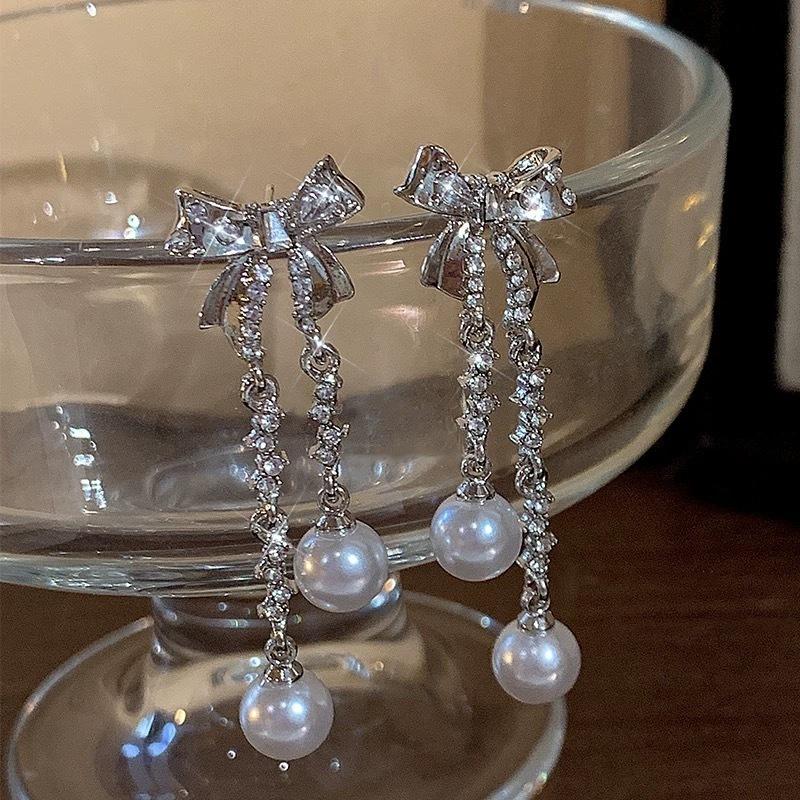 Flash Diamond High-end Exquisite Bow Fringed Earrings Women's New Unique Temperament Earrings Versatile Sweet and Trendy Earrings