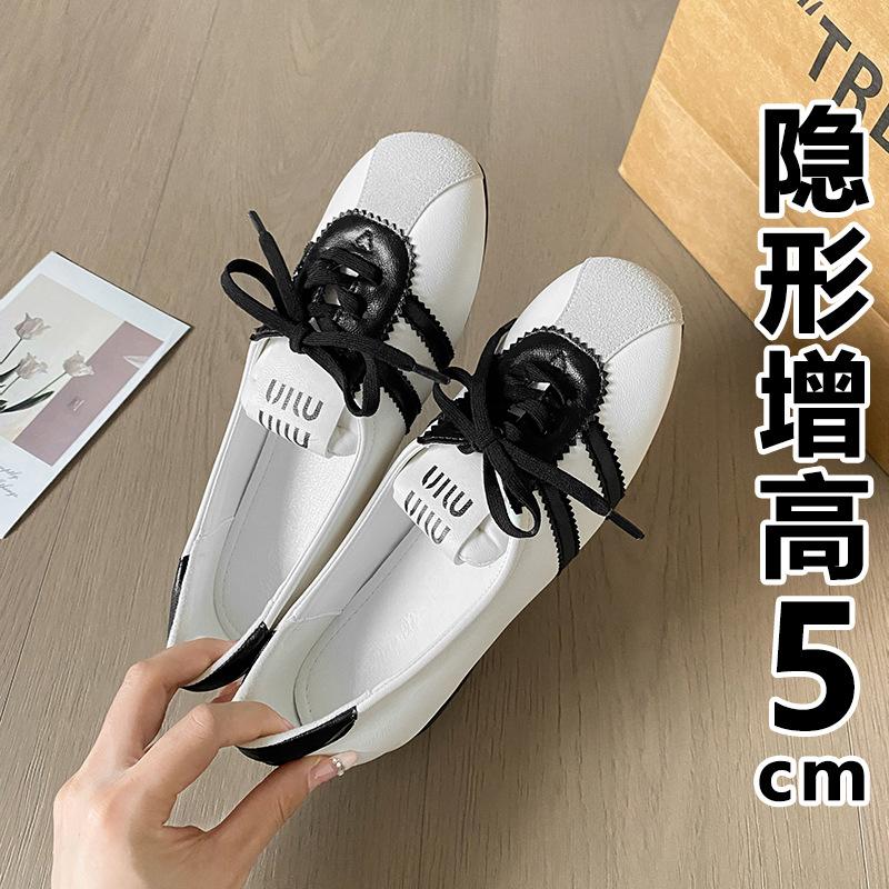 [Spot] Leather inner height increase ballet style single shoes women's soft sole niche design sports moral training white shoes women