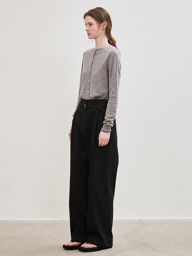 LE Belted Two-Tucked Pants (Black)