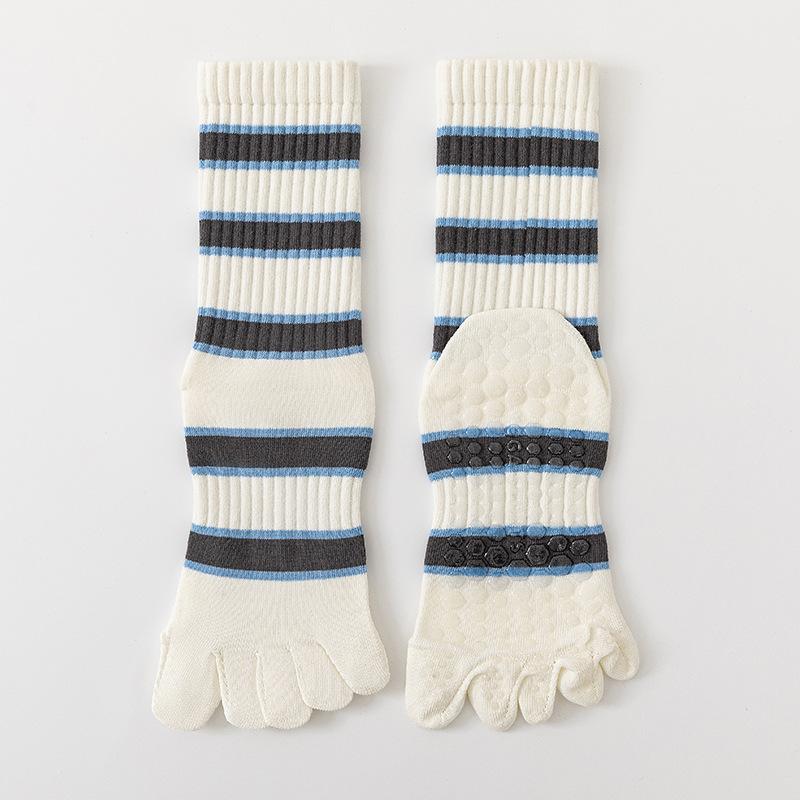 Chaussettes de Yoga à Cinq Orteils Décontractées Rayées d'Intérieur Entraînement Pilates Chaussettes Antidérapantes en Silicone Femmes Professionnel Fitness Danse Chaussettes de Sport