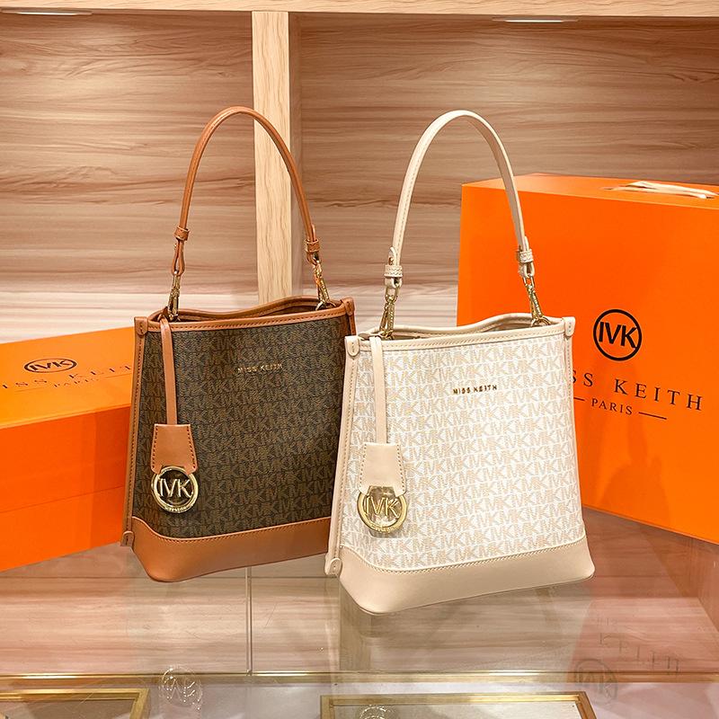 2024 Summer New Niche Design Handbag High-end Large Capacity Fashion Versatile Single Shoulder Crossbody Bucket Bag