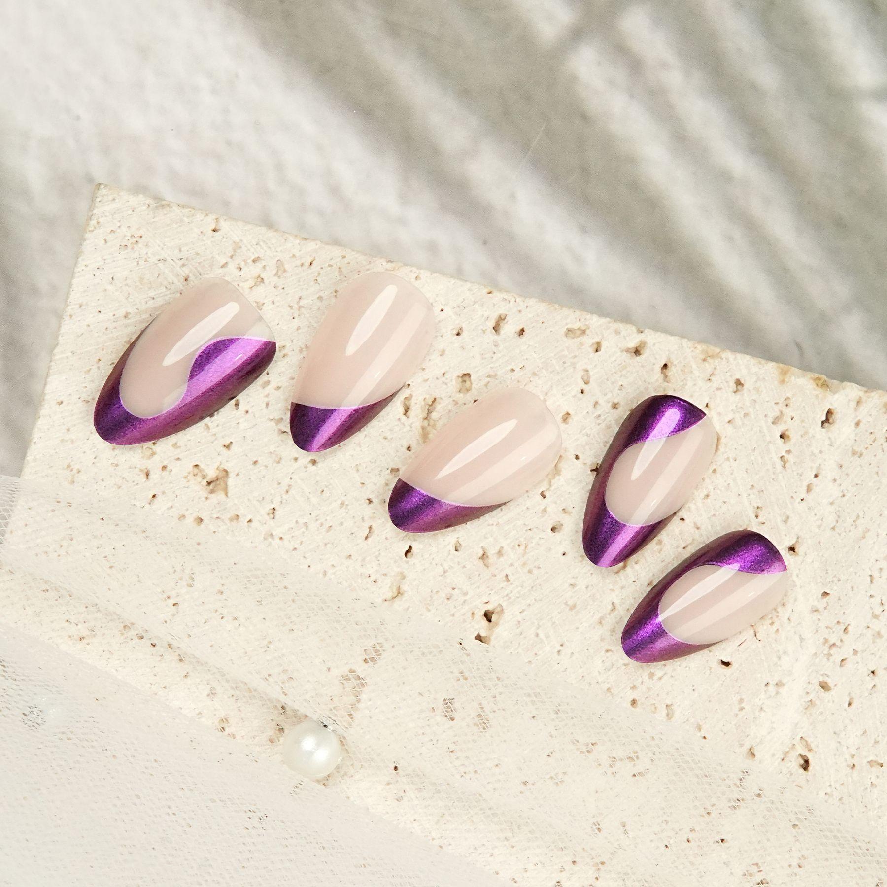 

Nail Art Tablet French Pearl Powder Wear Nail Aurora Short Almond Nail Patch Finished