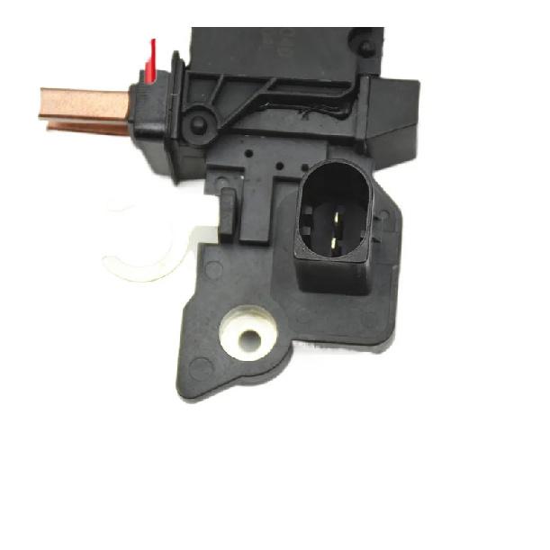 For VW Passat B5 CC Magotan B7 A4L Generator Regulator