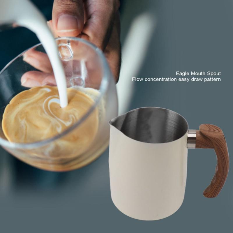Milk Frothing Cup Inner Scale 304 Stainless Steel Dripless Spout Coffee Steaming Pitcher With Handle Matte Black 600ml