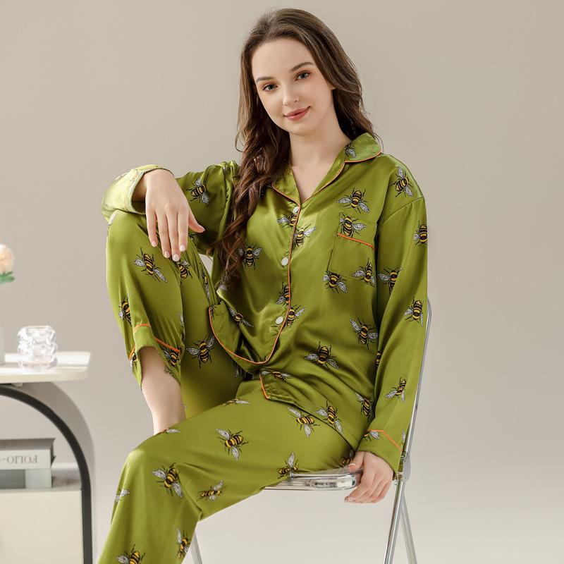 Fashion Ice Silk Pajamas Women'S Long-Sleeved Trousers Light Luxury Retro Bee Printed Loungewear Suit Can Be Worn Outside