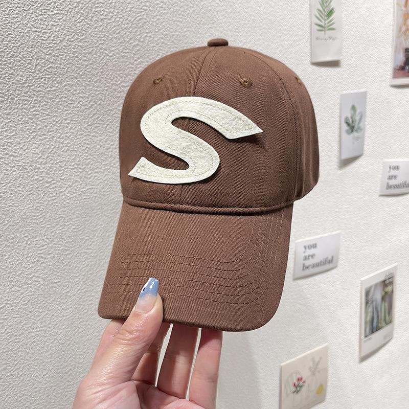 

Женская классическая бейсболка, дизайн с вышивкой в виде готической буквы S, легкая и дышащая повседневная кепка для активного отдыха темно-коричневого
