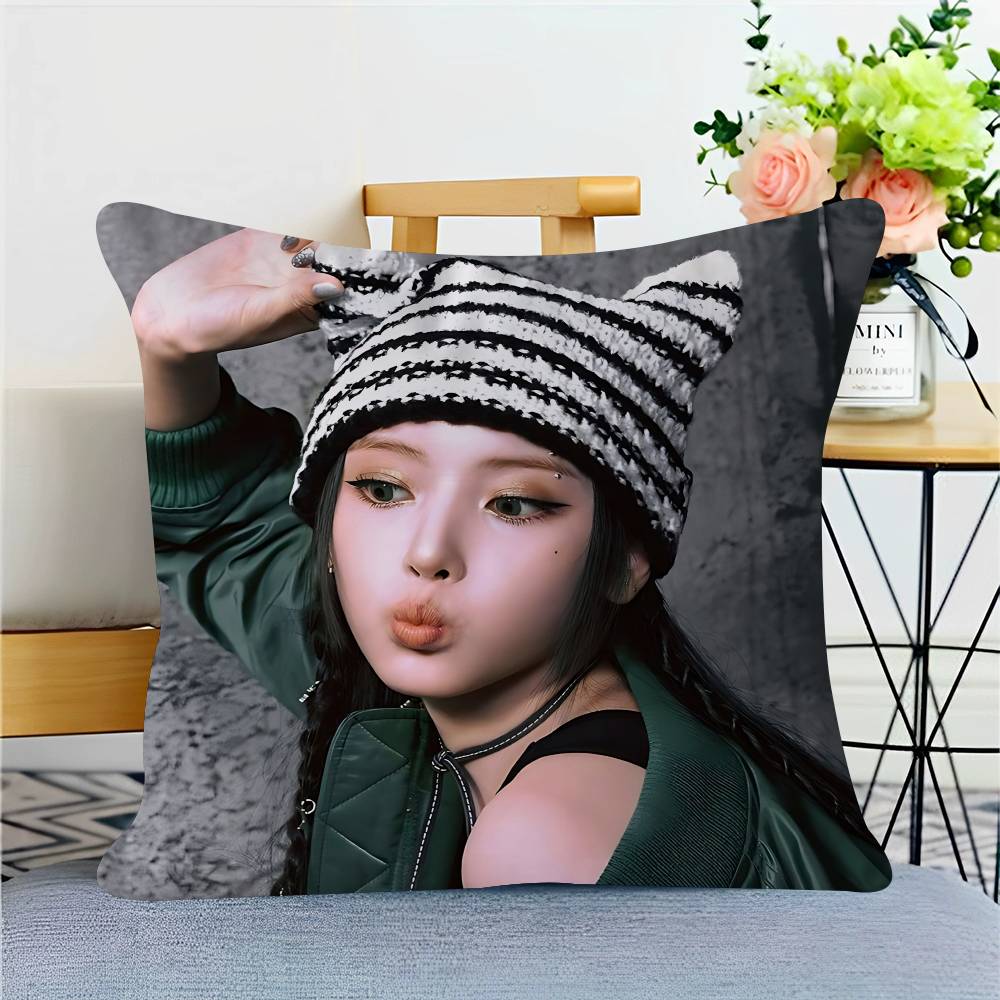 

Singer Kim-Jiwoo Cushion Cover Pillowcase Upholstery Sofa Throw Pillow Home Decor Pillowcas 16x16Inch