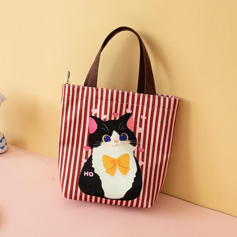 Original cartoon gift bag, cute handbag, birthday gift, Bao Ma hand carry to work, lunch box bag, casual style