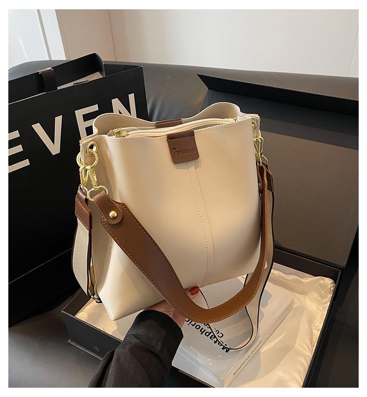 Women's 2025 Retro Large Capacity Bucket Bag - Wide Strap Crossbody, Single Shoulder, Tote Handbag