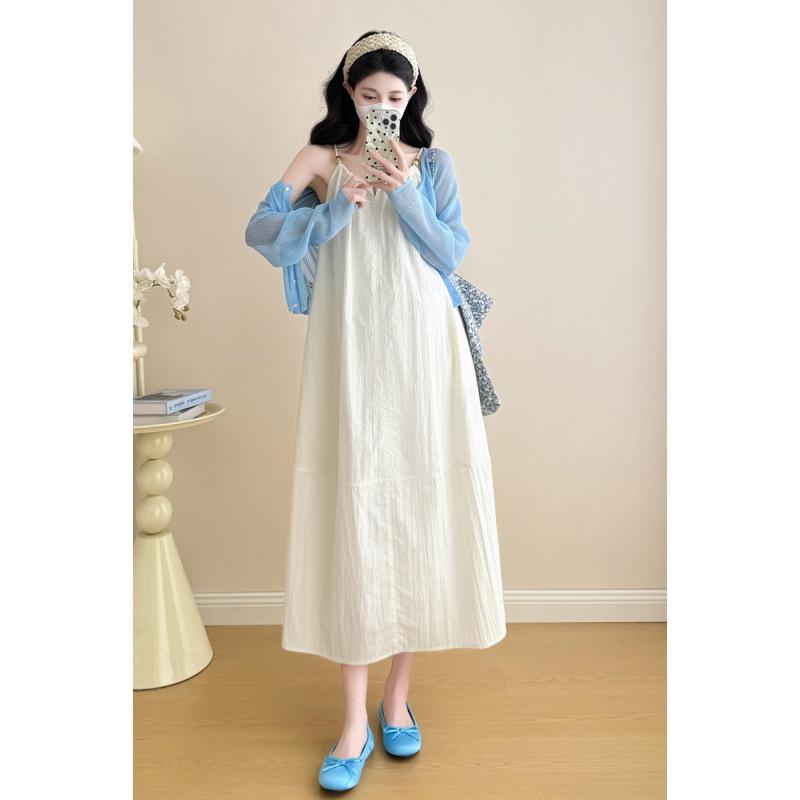 

New Korean-Style Maternity Fashion: Spring/Summer Loose Suspender Dress with Sun Protection Jacket - Sweet and Slim-Fitting Two-Piece Set L