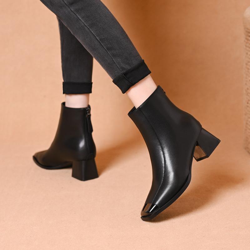 French retro style women's leather square toe high heels with metal toe caps and thickened insulation inside short boots