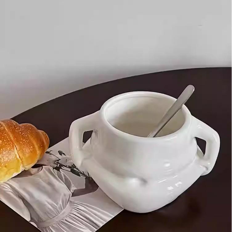 Taza de Cerámica de Moda con Lindo Diseño de Barriga Pellizcada - Perfecta para Café, Leche o Desayuno