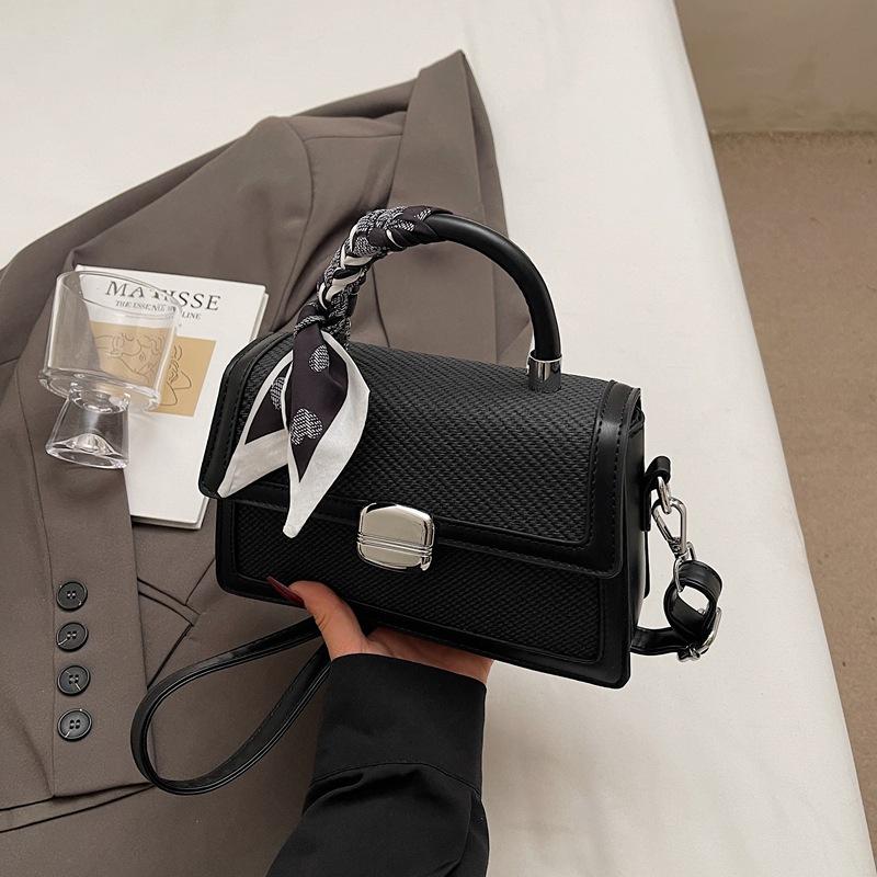 Popular contrasting bags women's new fashion versatile messenger bags portable small square bags