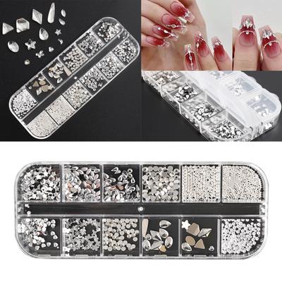 Decoração de unhas – Diamantes falsos e decorações para unhas