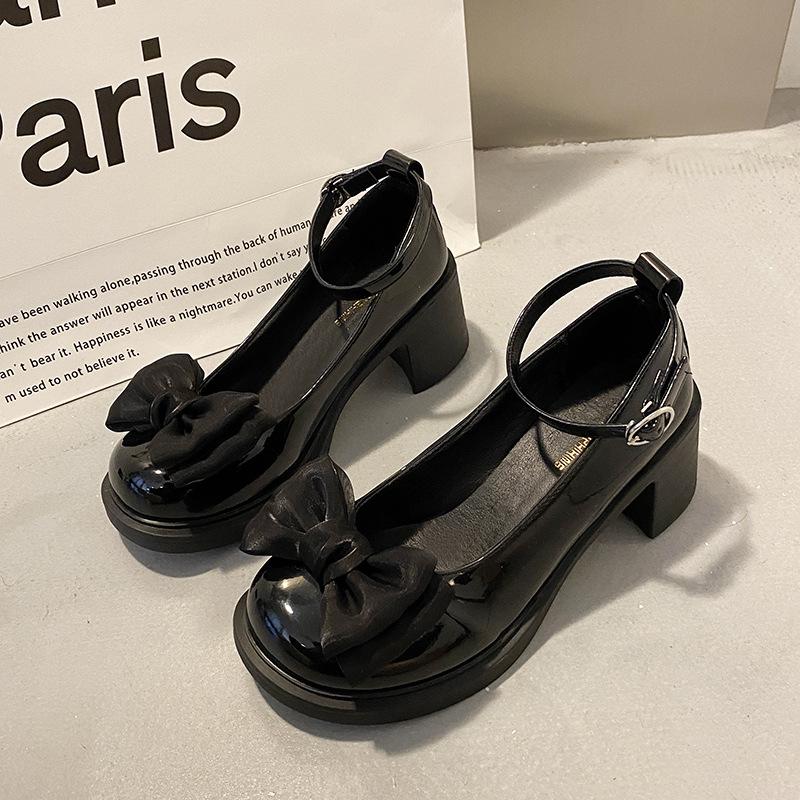 Retro französische Mary Jane Schuhe Damen Frühling 2025 neu sanfte Abendbrise hochhackige Einzelne Schuhe mit Rock kleine Lederschuhe