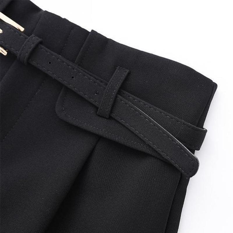 Šortky Dámské štíhlé ležérní kalhoty s vysokým pasem a širokými nohavicemi