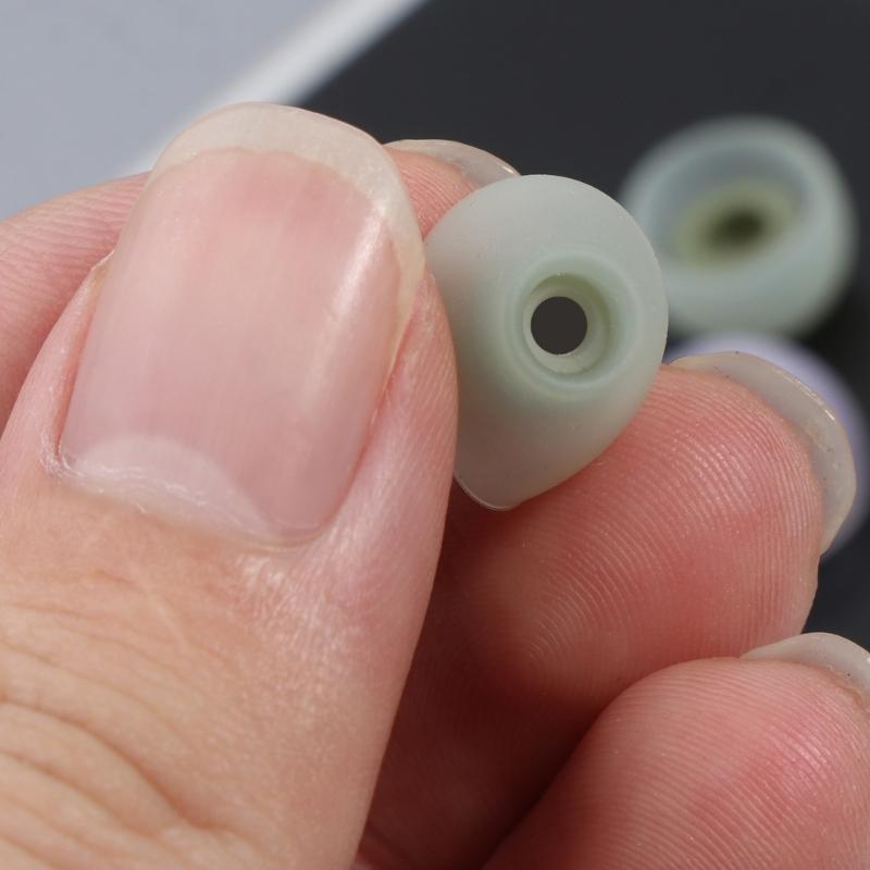 3Pairs Earbuds Cover In-Ear Tips Soft Silicone Ear Buds Accessories for SM-R177 Galaxy Buds2 Sports Earphone Eartips