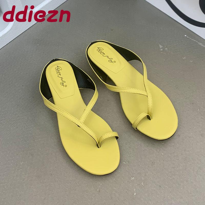 Fashion New In Summer Beach Ladies Low Heel Slippers Female Flip Flops Slides Sandals Fashion Women Heeled Slippers Shoes Pumps