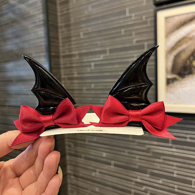 New Halloween Style Bat Wing Hair Clip for Women Cute Funny Black Wing Personality Hair Clip Headwear Hair Accessories